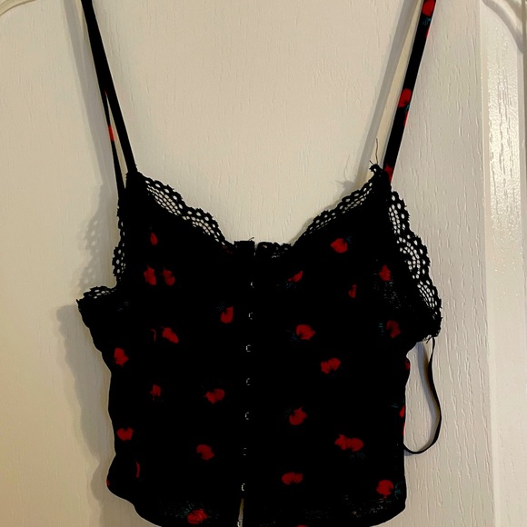 Black top - Picture 1 of 1